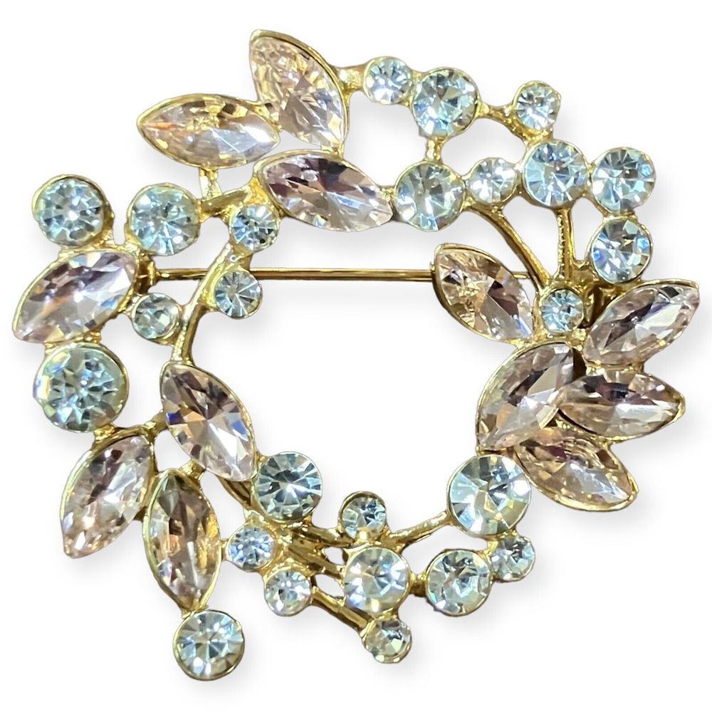Lovely WREATH Flower Garland Rhinestone Vintage Inspired Light‎ Pink Brooch